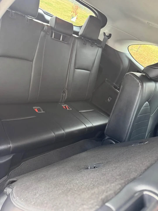 2020 Toyota Highlander - Image 11 of 16