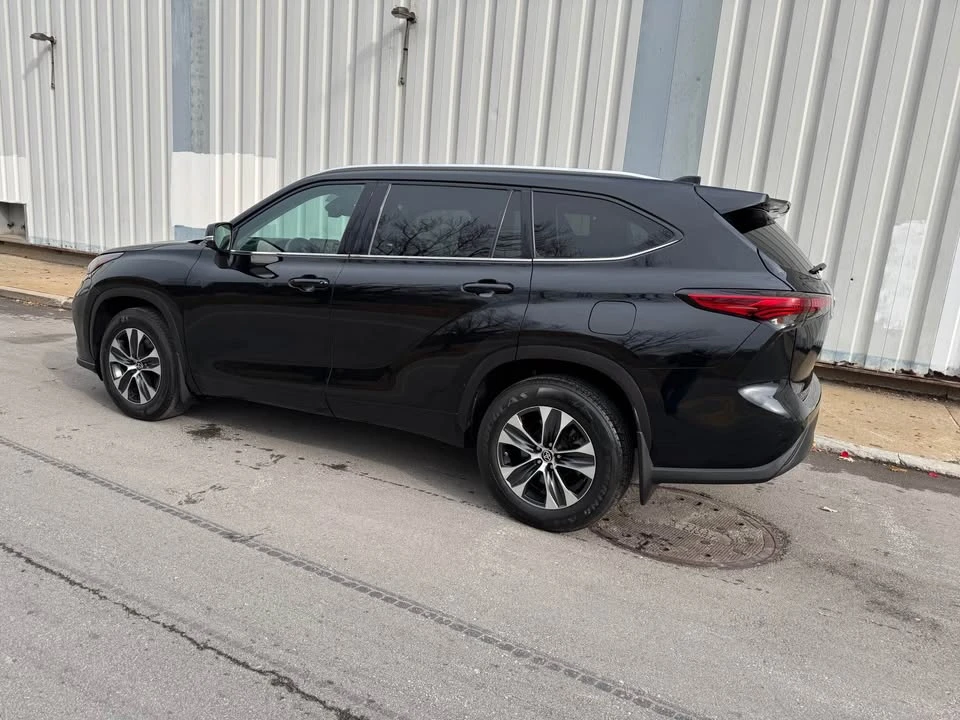 2020 Toyota Highlander - Image 3 of 16