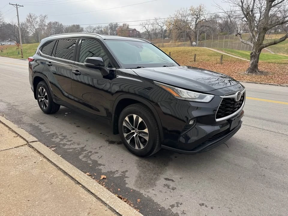 2020 Toyota Highlander - Image 6 of 16