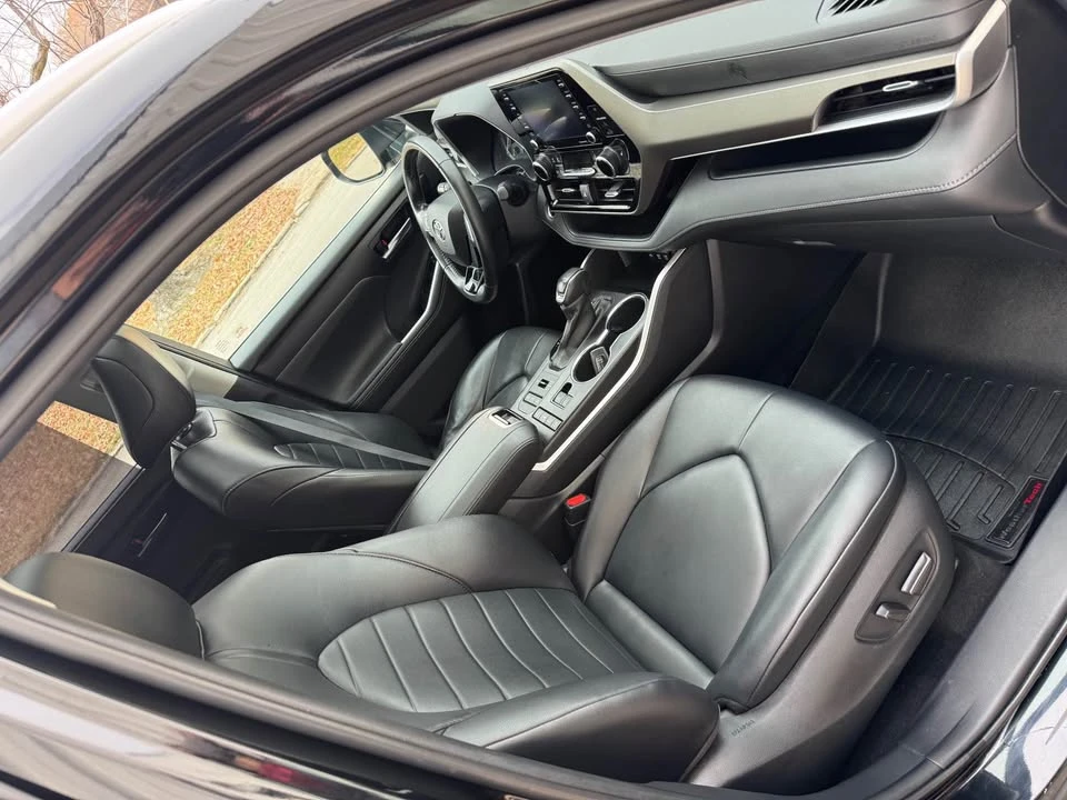 2020 Toyota Highlander - Image 7 of 16
