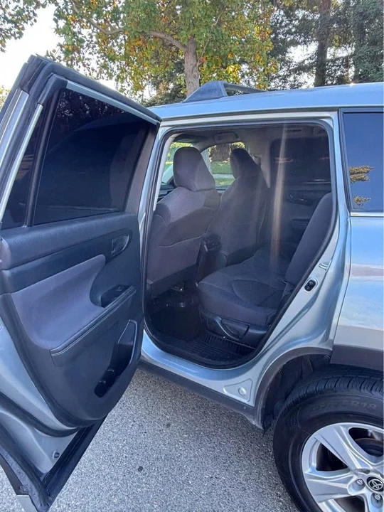 2020 Toyota Highlander - Image 8 of 15