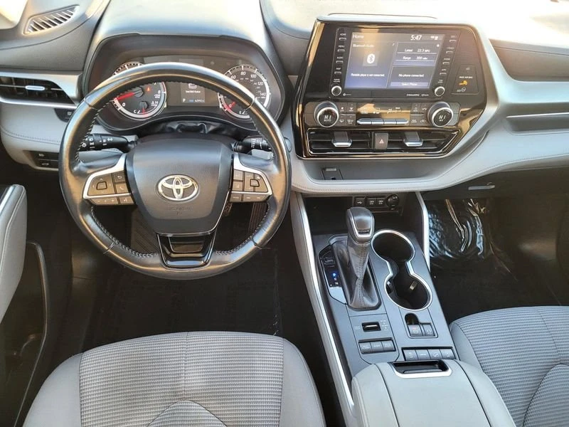 2020 Toyota Highlander - Image 13 of 15