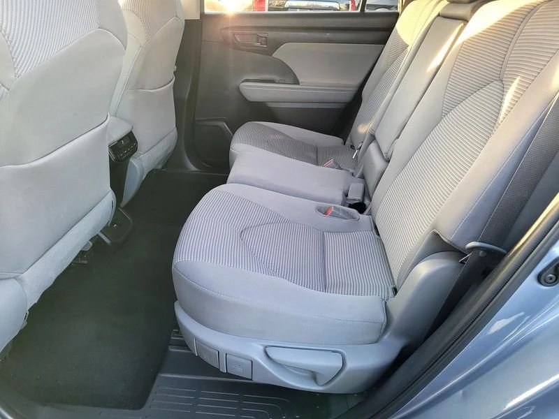 2020 Toyota Highlander - Image 7 of 15