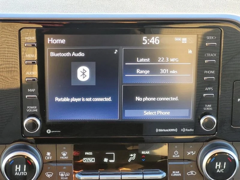 2020 Toyota Highlander - Image 10 of 15