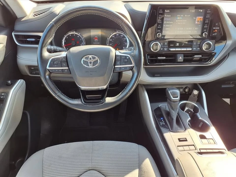 2020 Toyota Highlander - Image 4 of 19