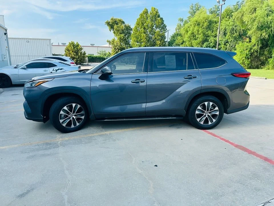 2020 Toyota Highlander - Image 9 of 9