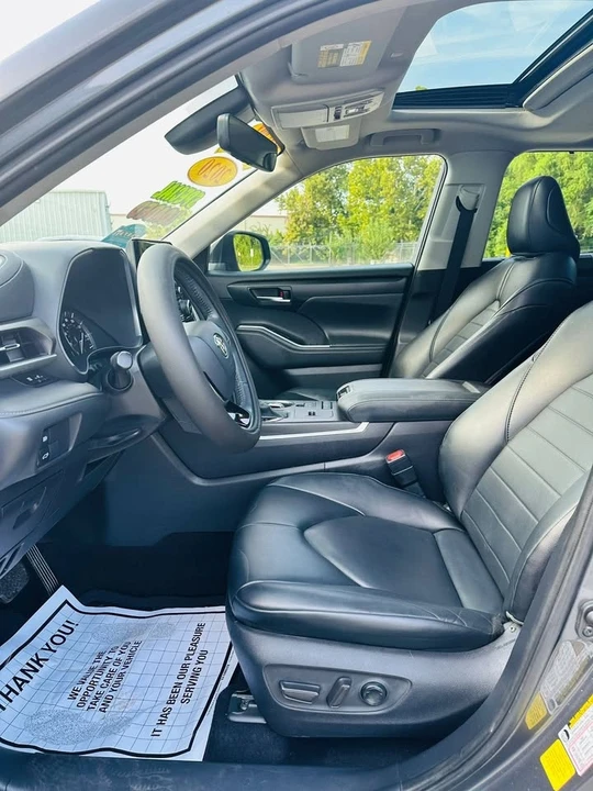 2020 Toyota Highlander - Image 6 of 9