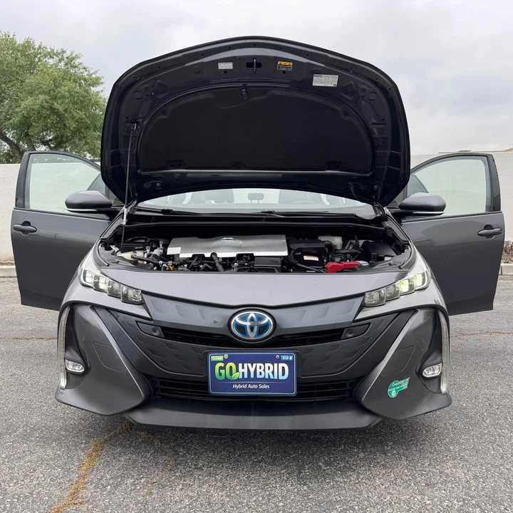2020 Toyota Prius 4th Gen - Image 2 of 20