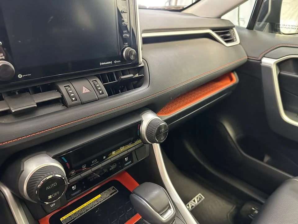 2020 Toyota RAV4 5th Gen - Image 10 of 17
