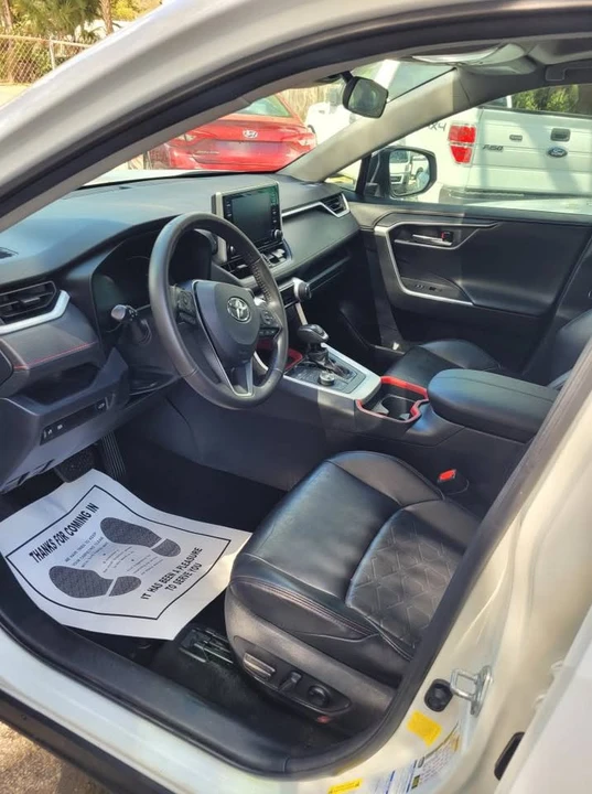 2020 Toyota RAV4 5th Gen - Image 6 of 11
