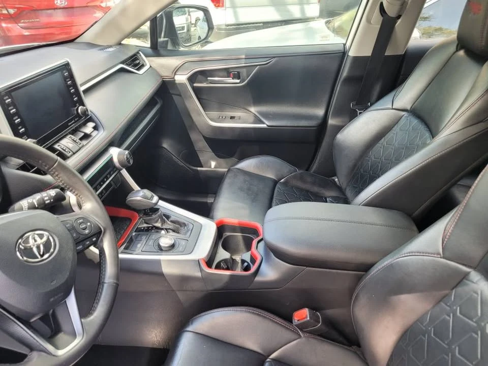 2020 Toyota RAV4 5th Gen - Image 9 of 11