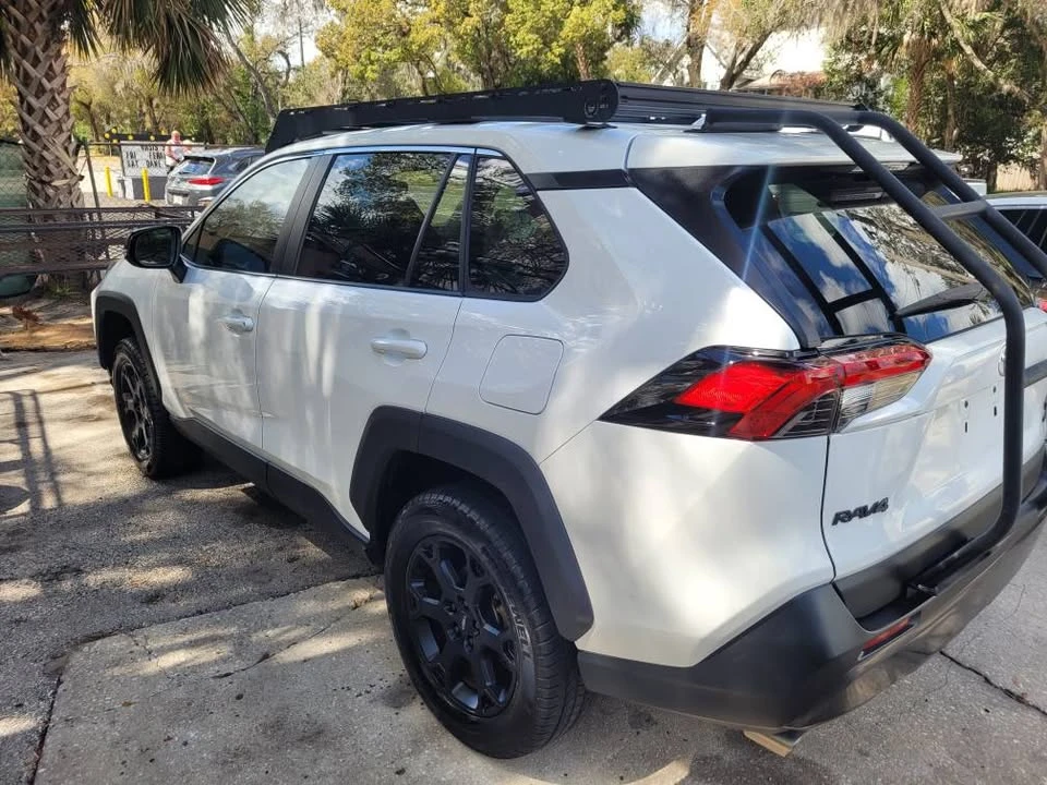 2020 Toyota RAV4 5th Gen - Image 5 of 11