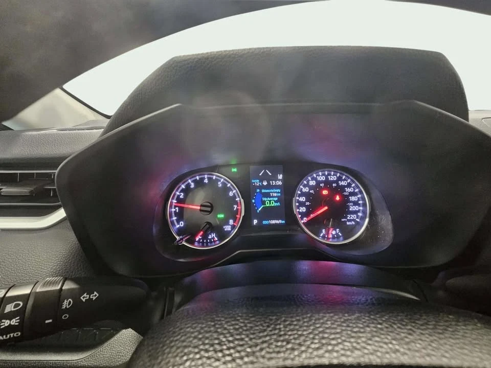 2020 Toyota RAV4 5th Gen - Image 6 of 10