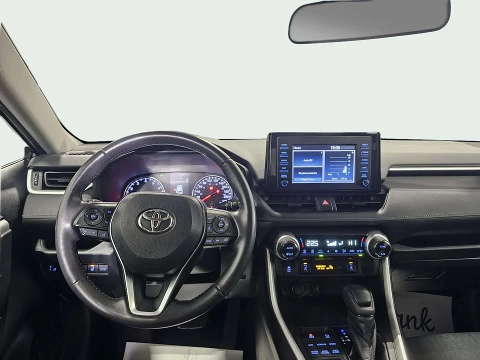 2020 Toyota RAV4 5th Gen - Image 8 of 10