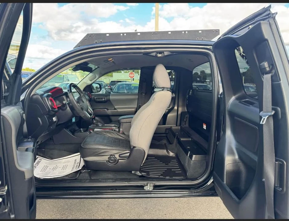 2020 Toyota Tacoma 3rd Gen - Image 8 of 11