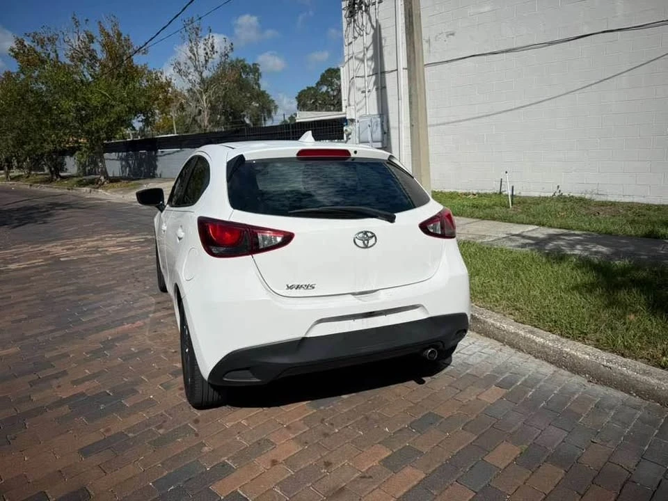 2020 Toyota Yaris - Image 8 of 20