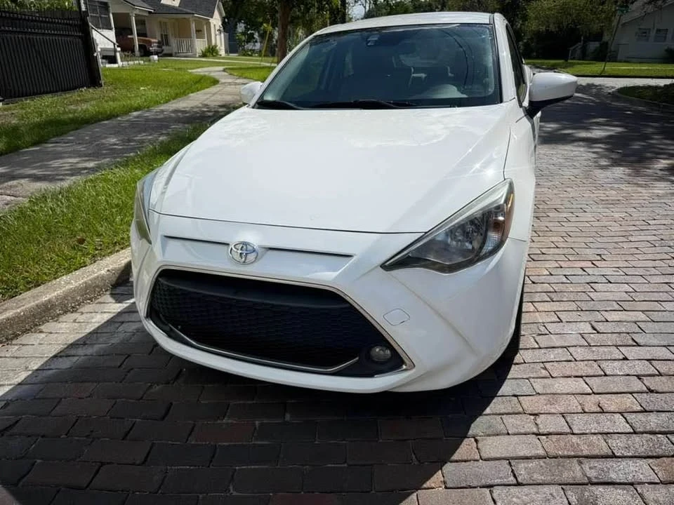 2020 Toyota Yaris - Image 2 of 20