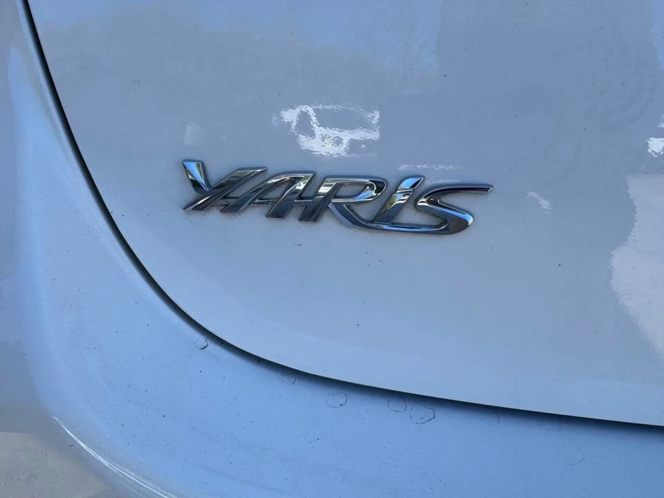 2020 Toyota Yaris - Image 8 of 17