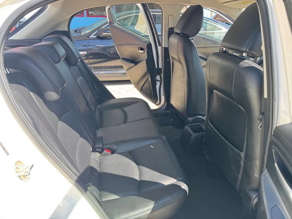 2020 Toyota Yaris - Image 9 of 17