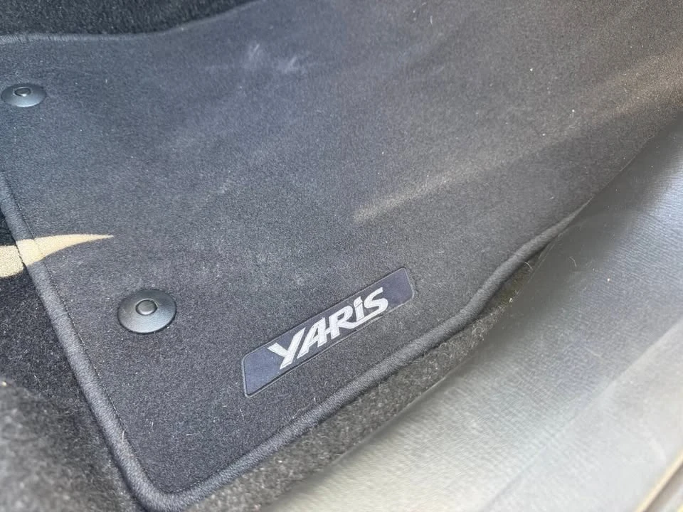 2020 Toyota Yaris - Image 10 of 17