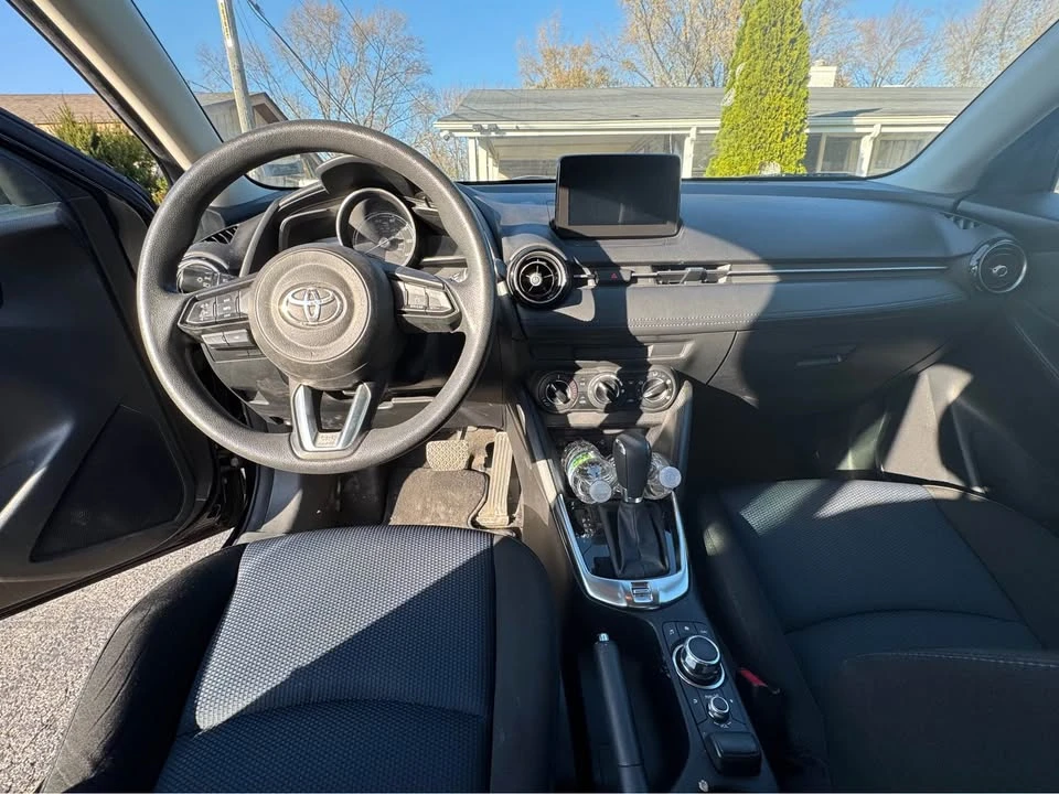 2020 Toyota Yaris - Image 8 of 9