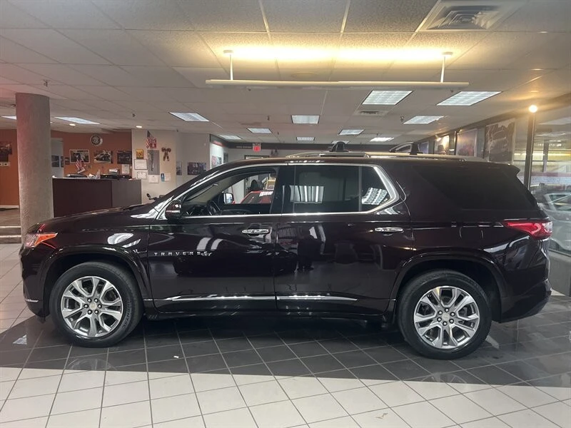 2020 Chevrolet Traverse - Image 2 of 4