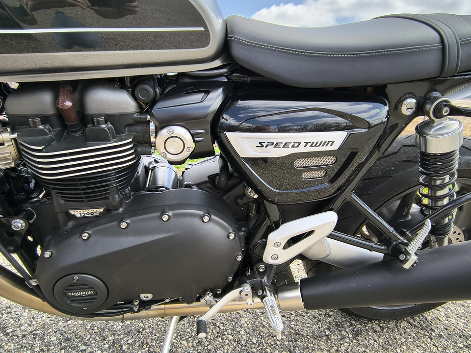 2020 Triumph Speed Twin 1200 - Image 4 of 20
