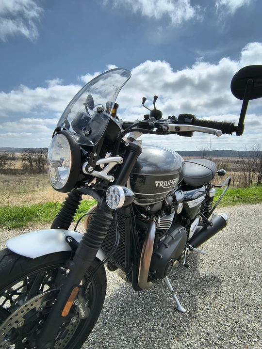2020 Triumph Speed Twin 1200 - Image 2 of 20