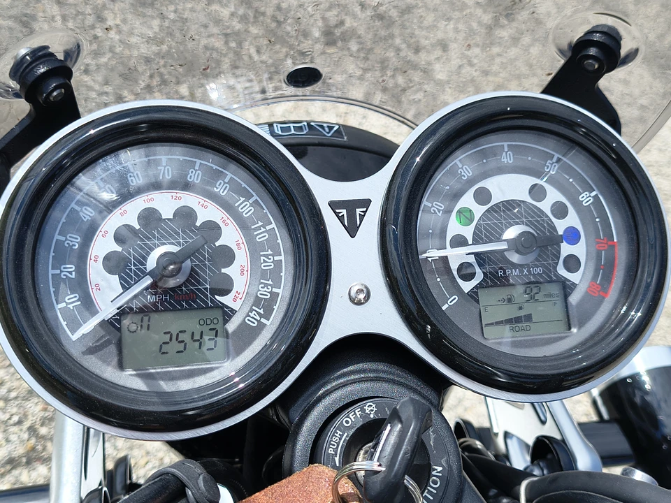 2020 Triumph Speed Twin 1200 - Image 13 of 20