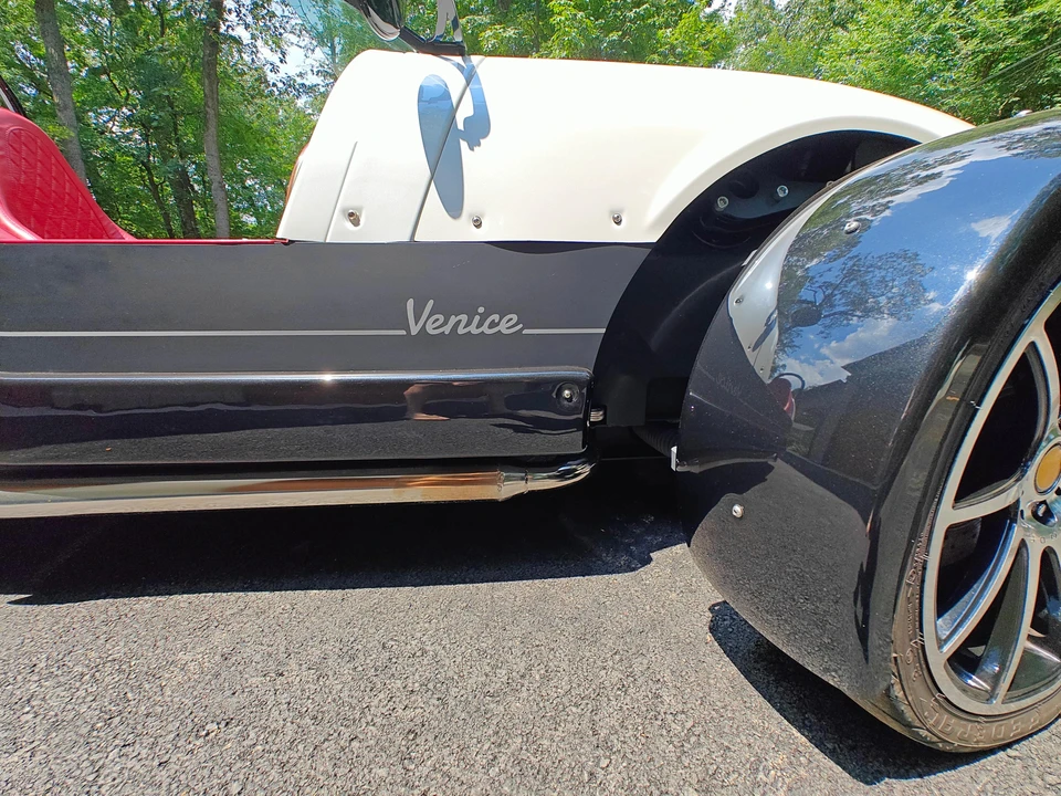 2020 Vanderhall Venice - Image 29 of 31