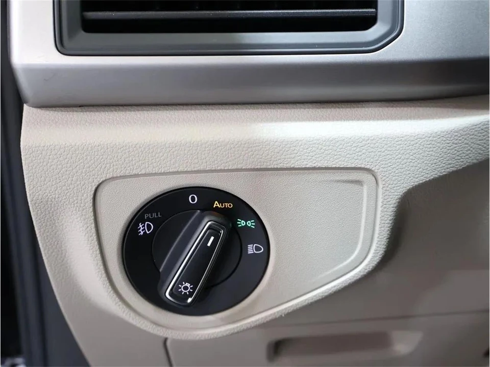 2020 Volkswagen Atlas - Image 13 of 31