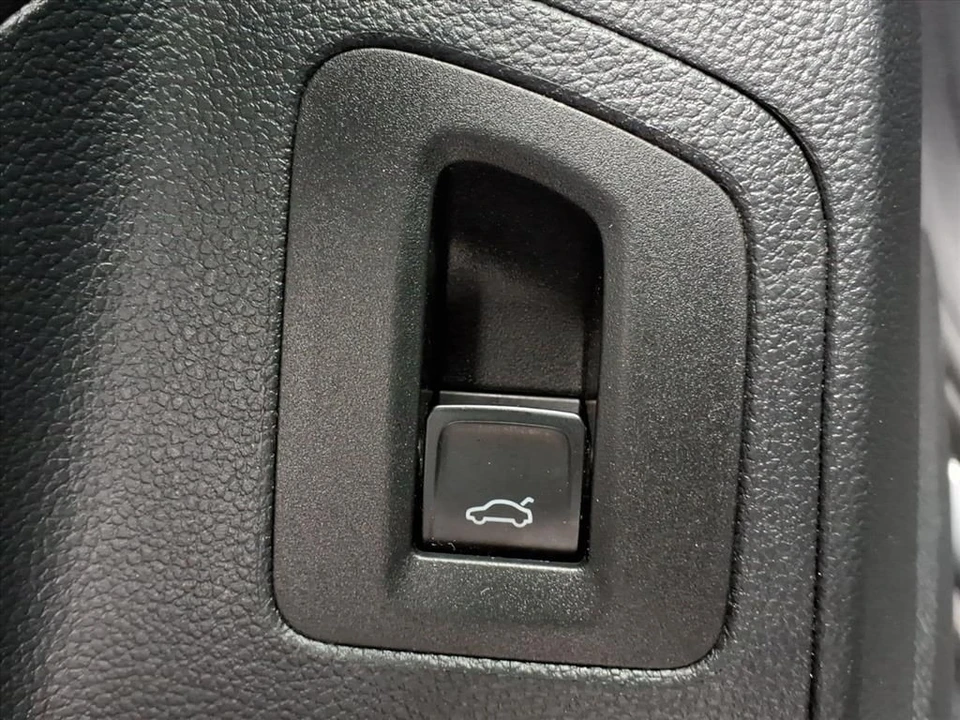 2020 Volkswagen Atlas - Image 17 of 21