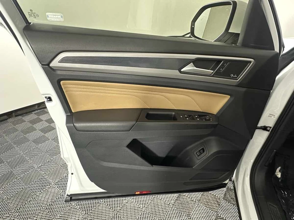 2020 Volkswagen Atlas - Image 15 of 21