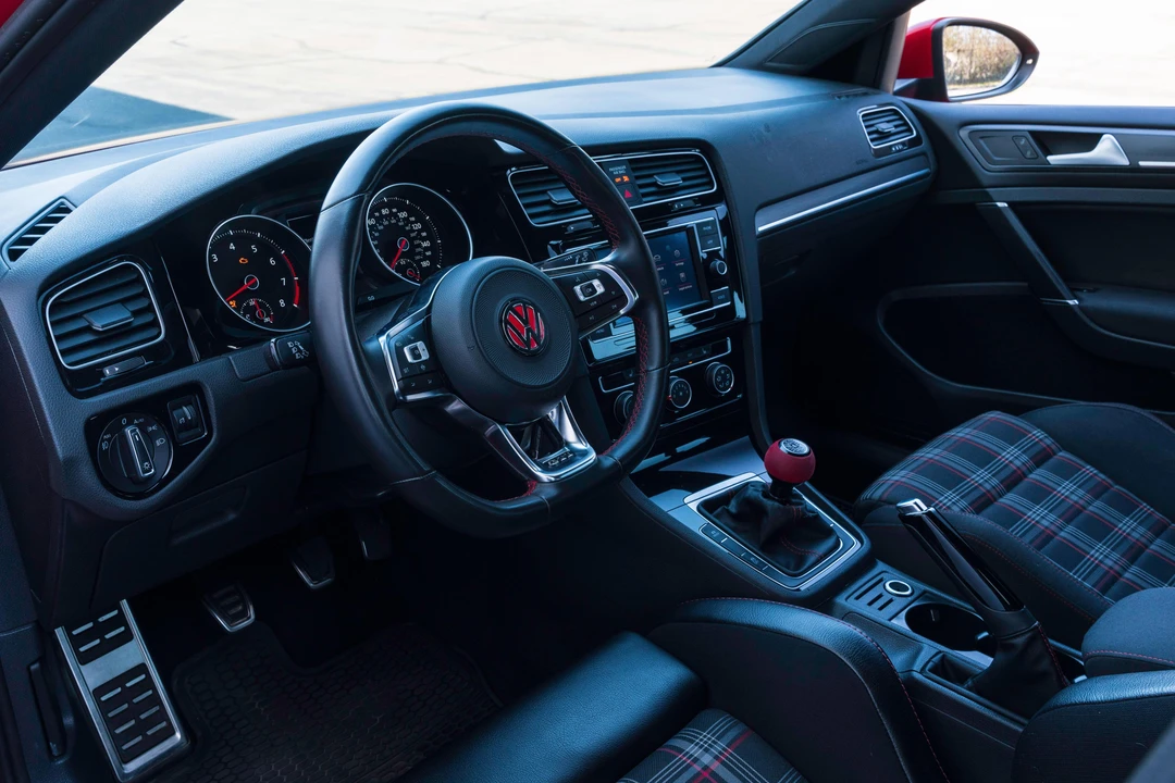 2020 Volkswagen GTI Mk7 - Image 30 of 31