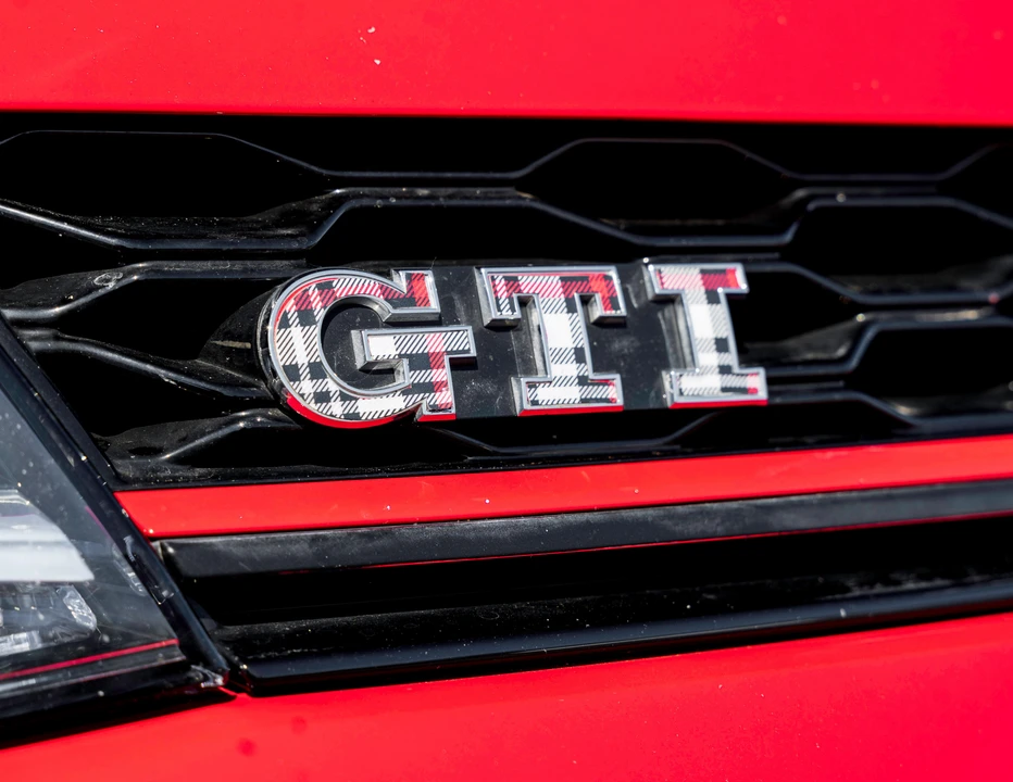 2020 Volkswagen GTI Mk7 - Image 9 of 31