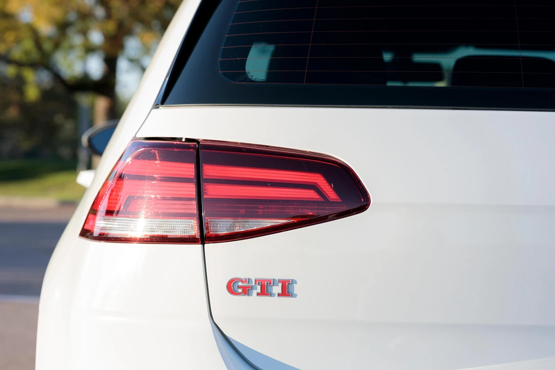 2020 Volkswagen GTI Mk7 - Image 17 of 31