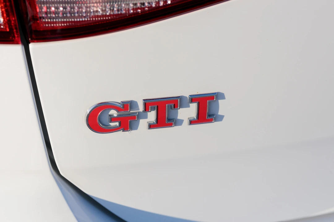 2020 Volkswagen GTI Mk7 - Image 18 of 31