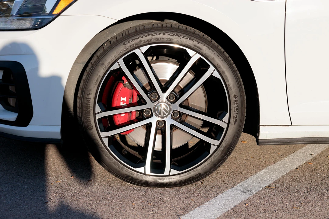2020 Volkswagen GTI Mk7 - Image 25 of 31