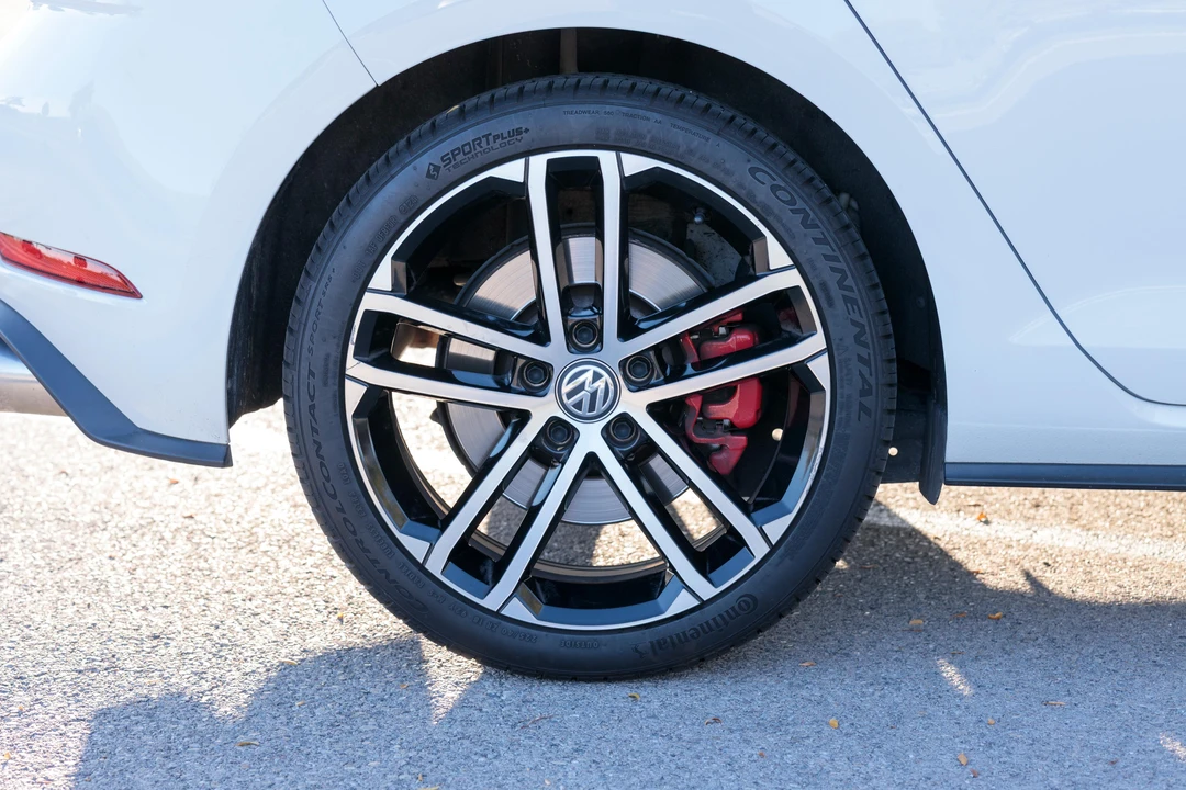 2020 Volkswagen GTI Mk7 - Image 27 of 31