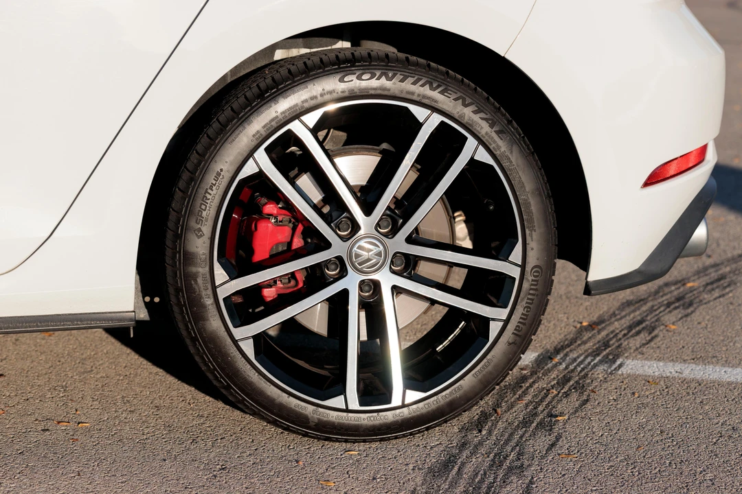 2020 Volkswagen GTI Mk7 - Image 26 of 31