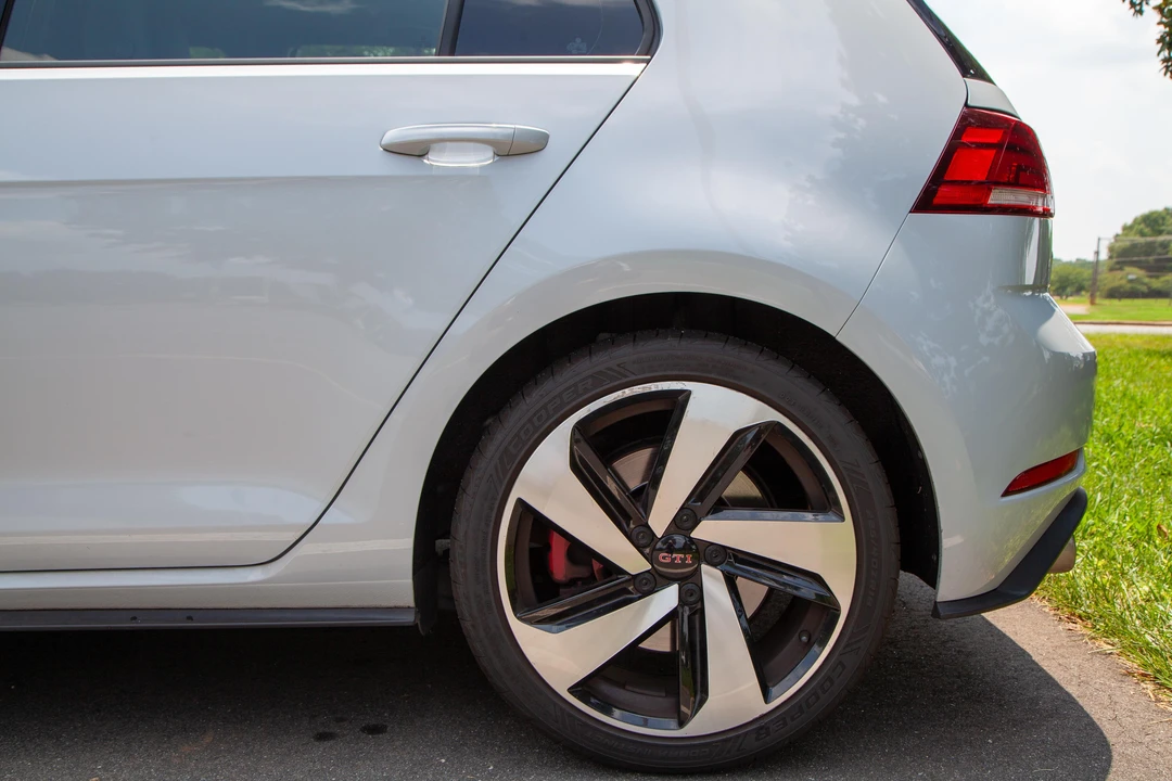 2020 Volkswagen GTI Mk7 - Image 26 of 31