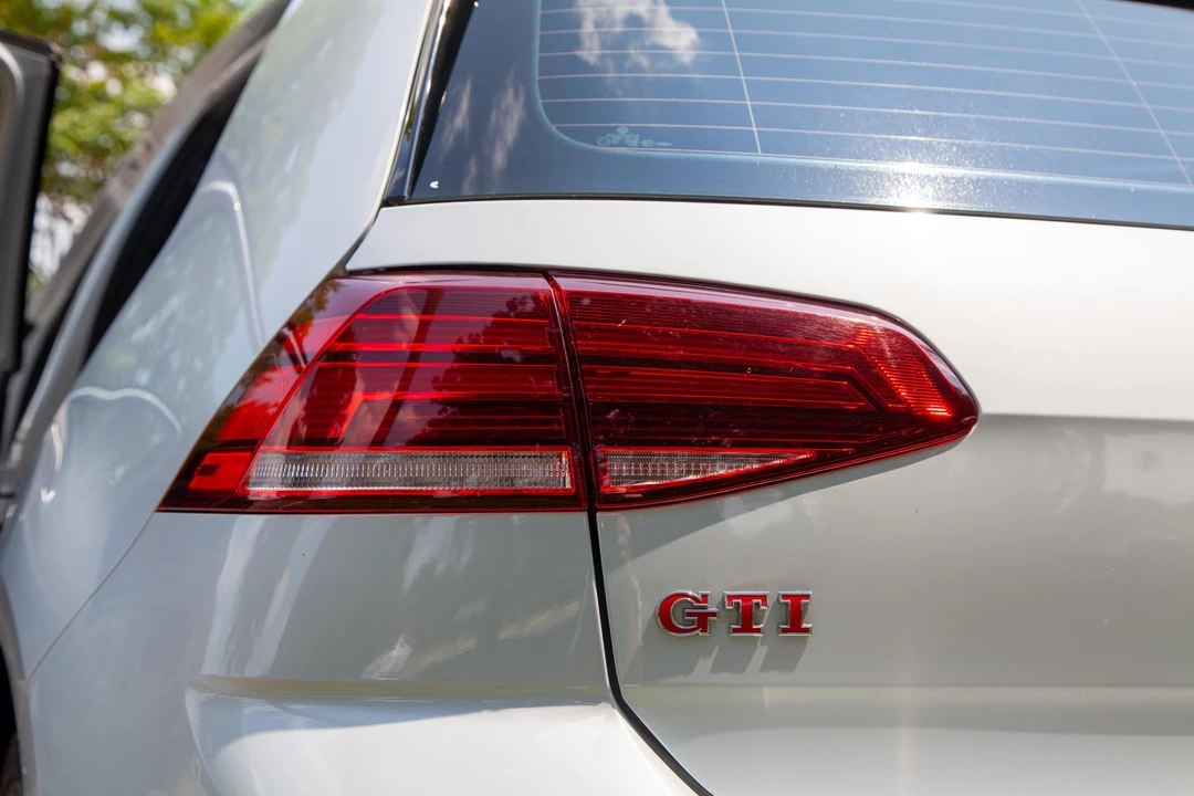 2020 Volkswagen GTI Mk7 - Image 16 of 31