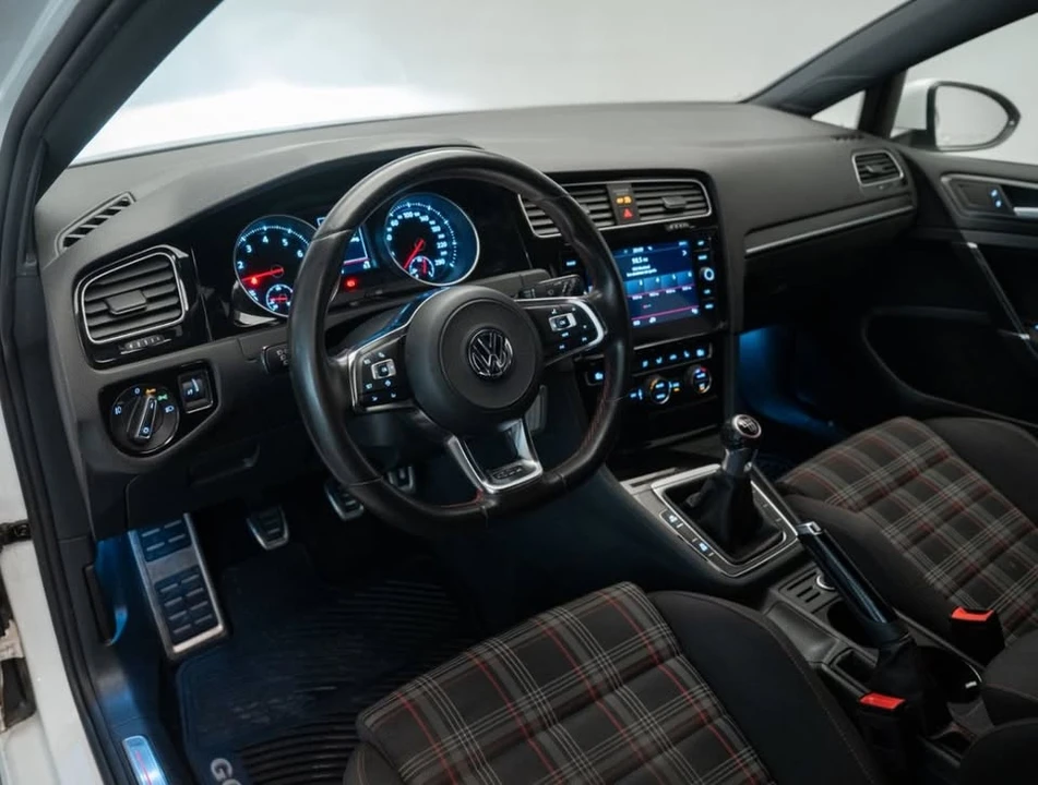 2020 Volkswagen GTI Mk7 - Image 4 of 7