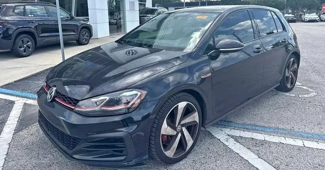 2020 Volkswagen Golf GTI SE