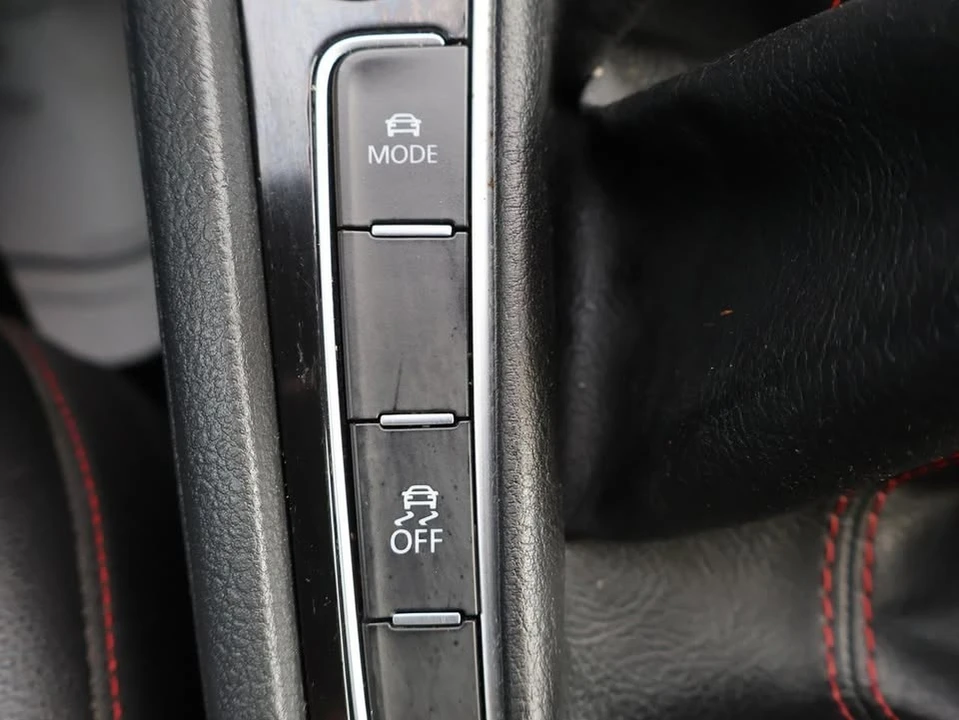 2020 Volkswagen GTI Mk7 - Image 17 of 20