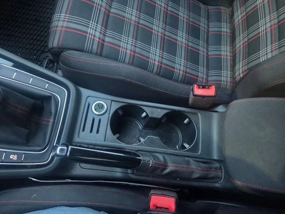 2020 Volkswagen GTI Mk7 - Image 19 of 20