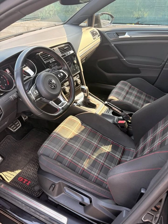 2020 Volkswagen GTI Mk7 - Image 2 of 8
