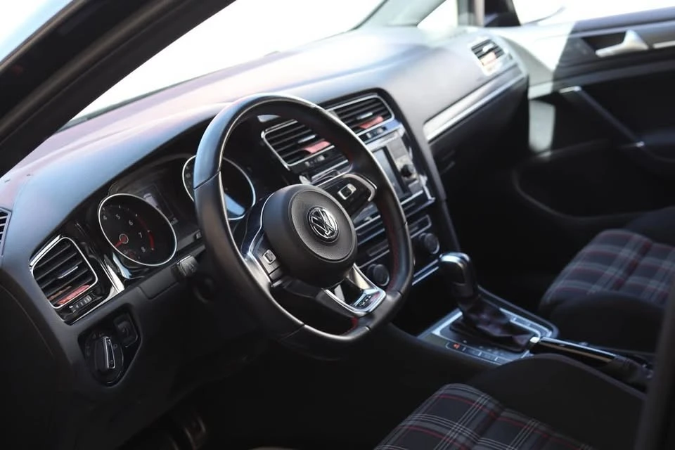 2020 Volkswagen GTI Mk7 - Image 6 of 13