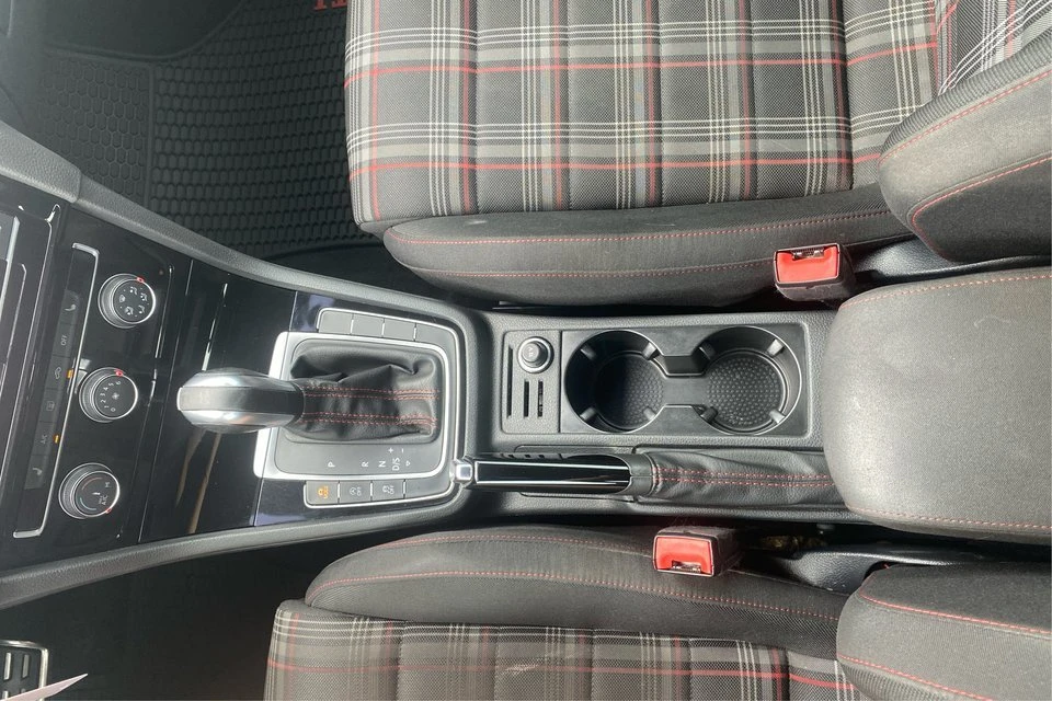 2020 Volkswagen GTI Mk7 - Image 16 of 20