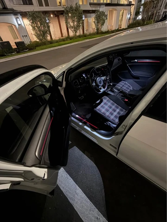 2020 Volkswagen GTI Mk7 - Image 4 of 12